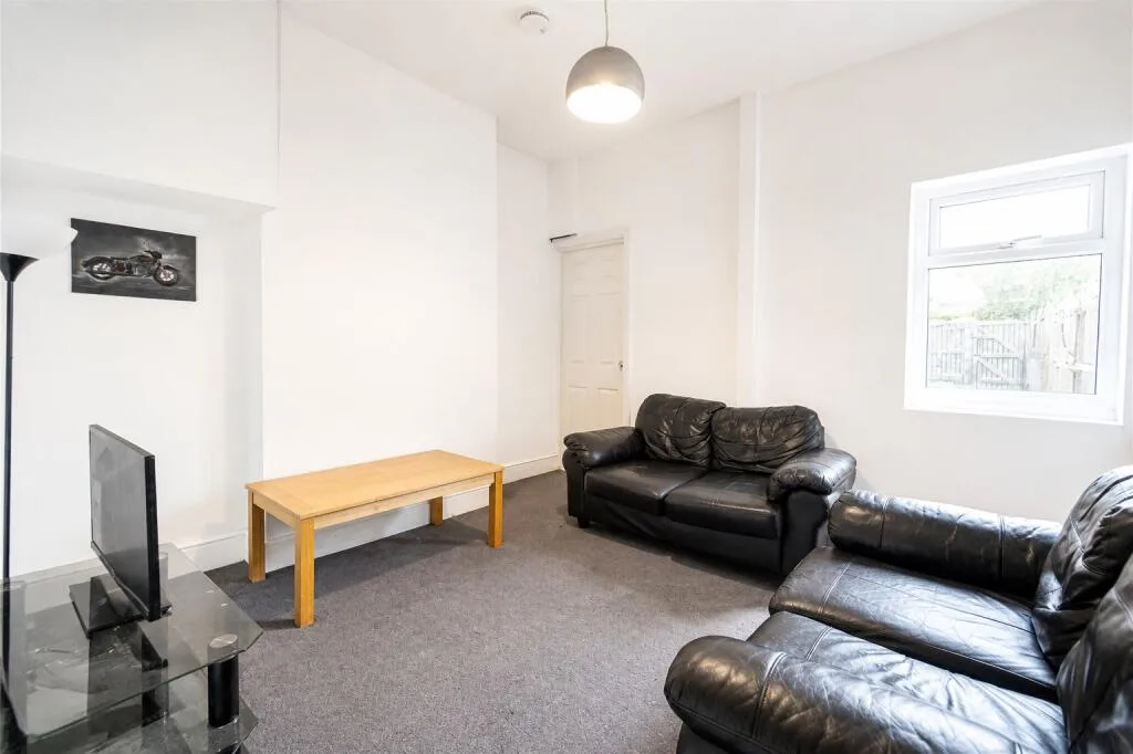 4 bedroom house for rent
