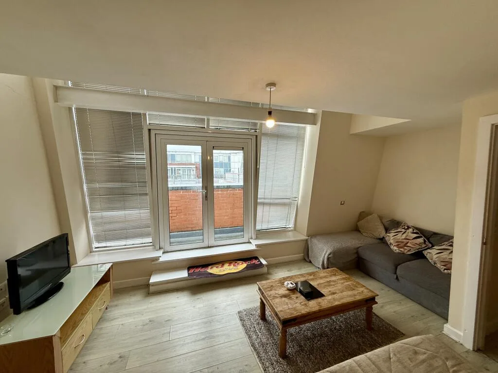 3 bedroom maisonette for rent