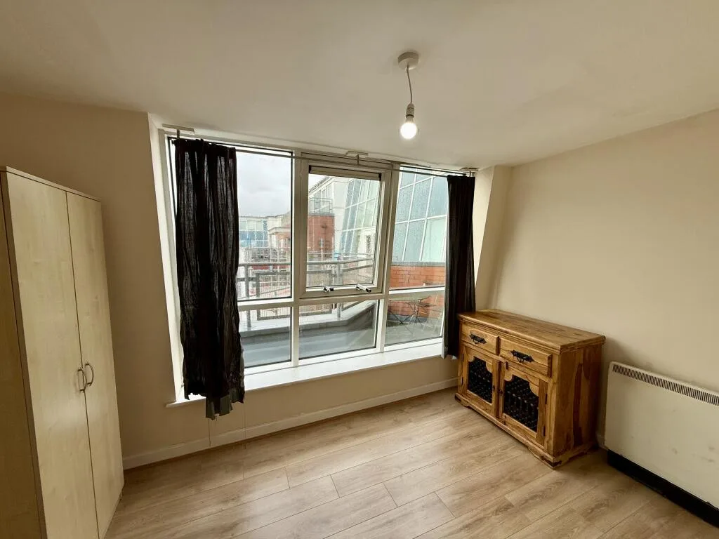 3 bedroom maisonette for rent