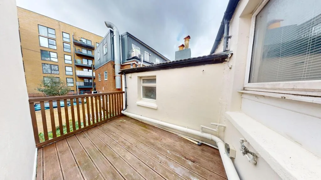 3 bedroom flat for rent