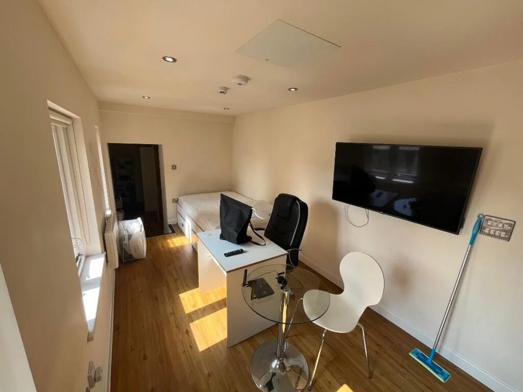 Studio flat for rent