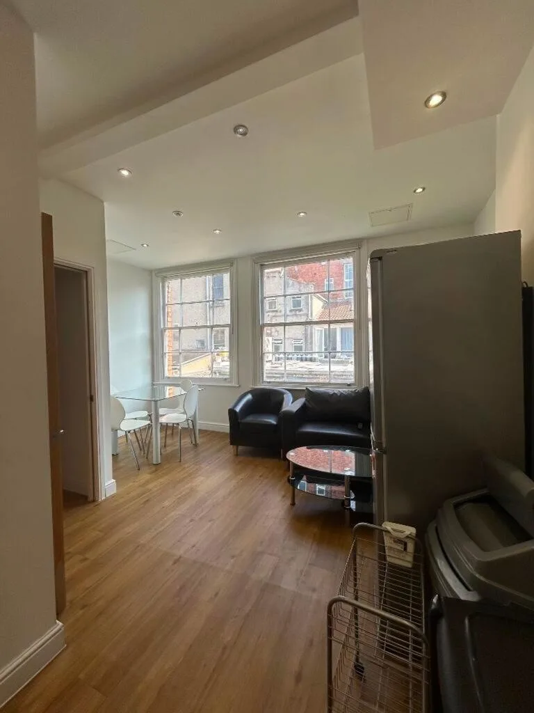 4 bedroom maisonette for rent