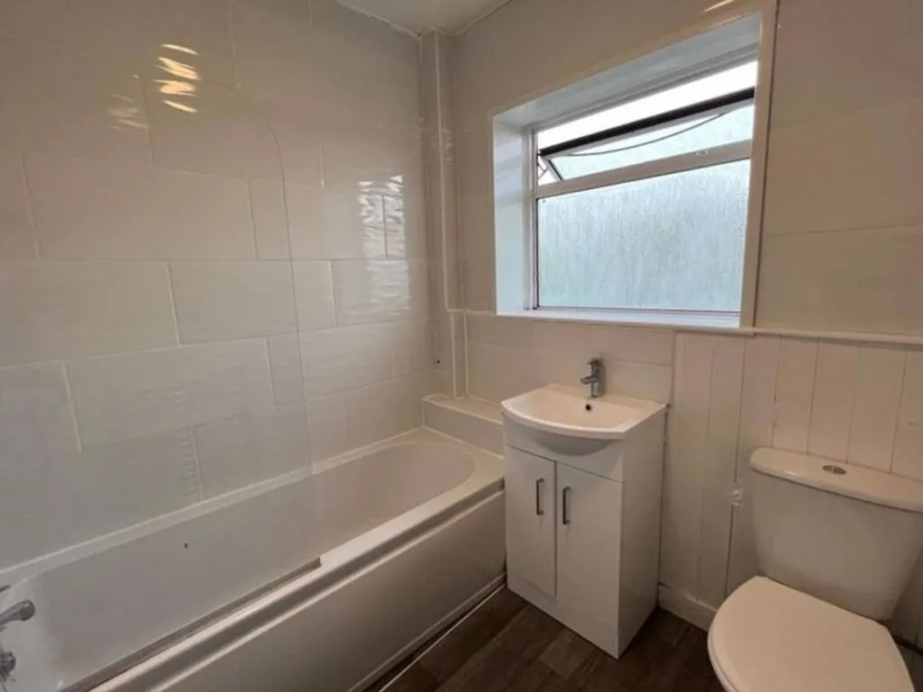 1 bedroom semi-detached house for rent