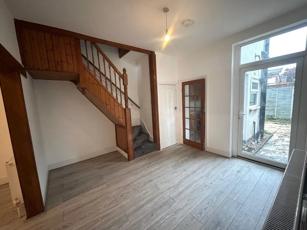 2 bedroom house for rent