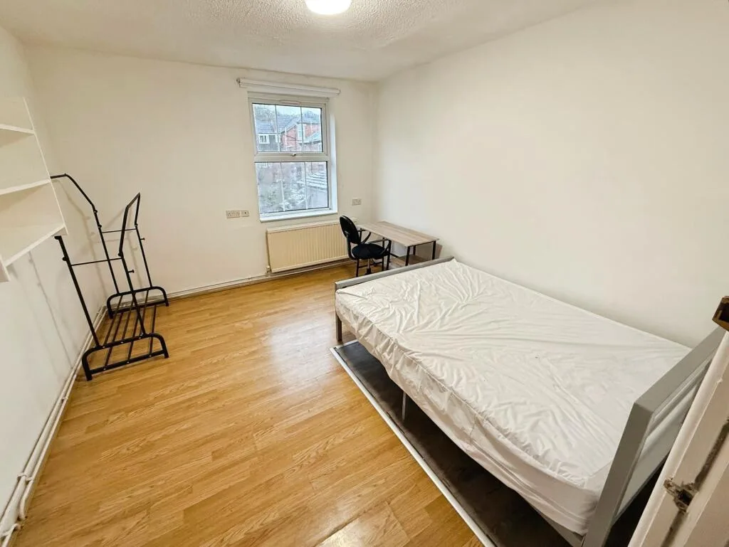 5 bedroom house for rent