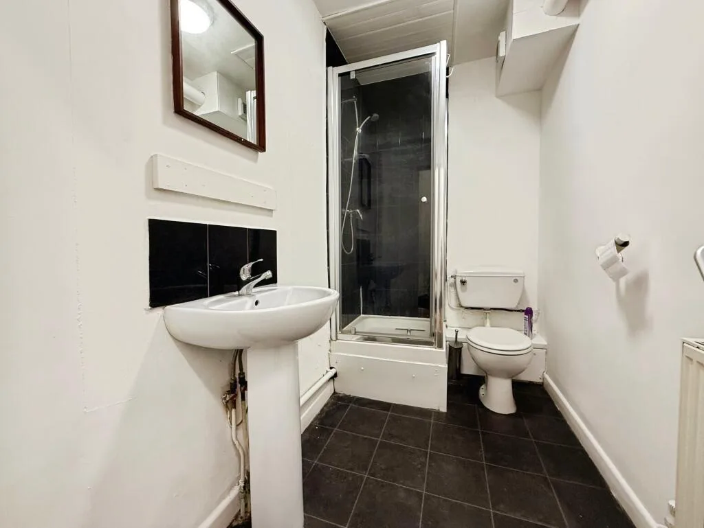 5 bedroom house for rent