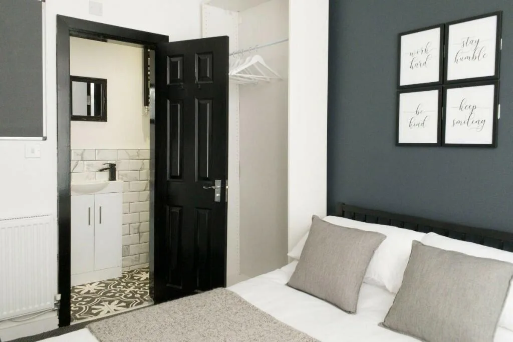 6 bedroom terraced house for rent