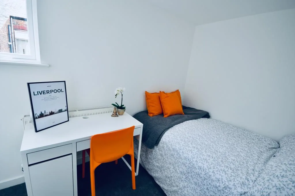 6 bedroom house for rent