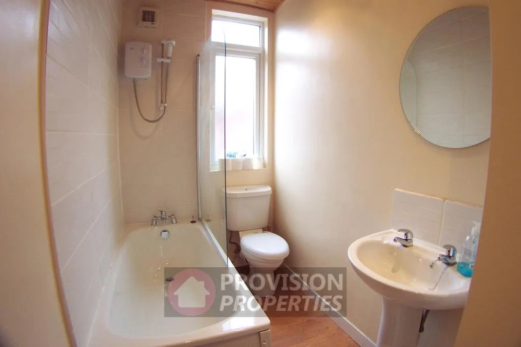 6 bedroom terraced house for rent