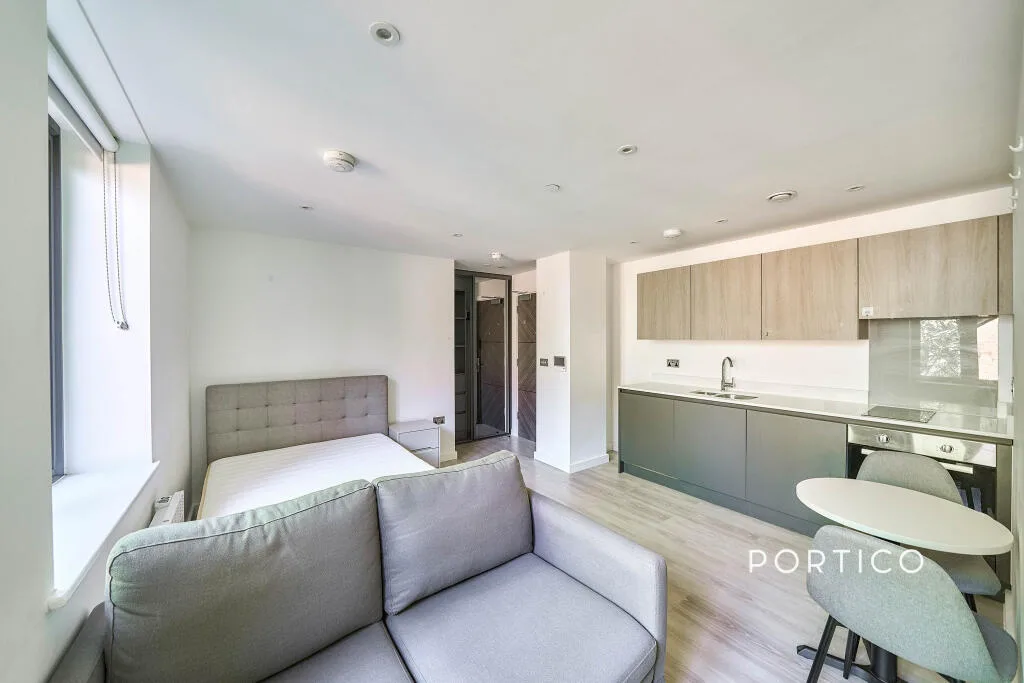 Studio flat for rent