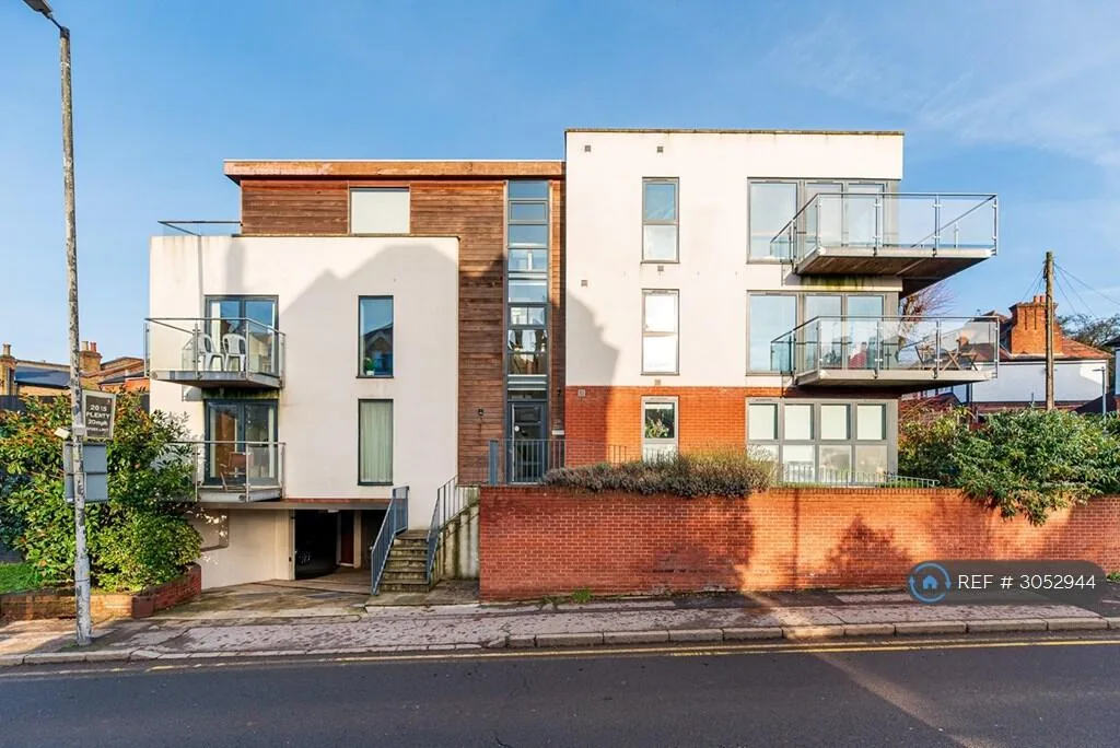 2 bedroom flat for rent