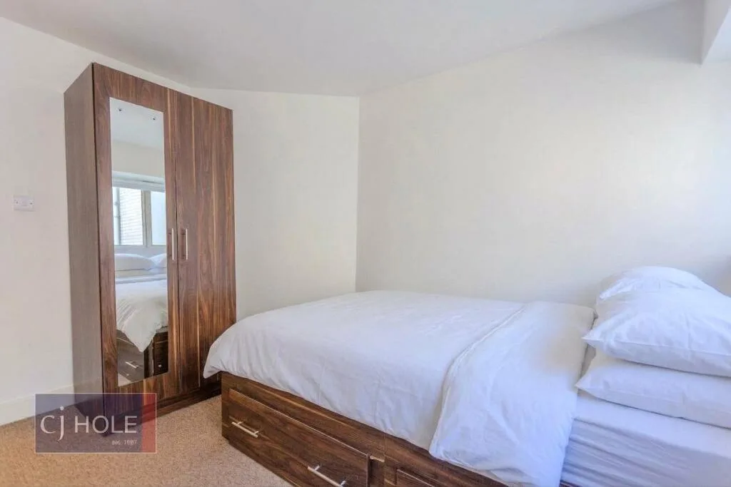 4 bedroom apartment for rent