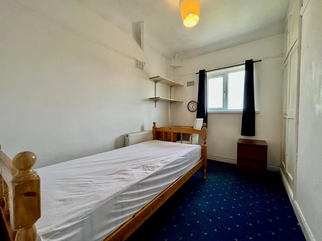 7 bedroom semi-detached house for rent
