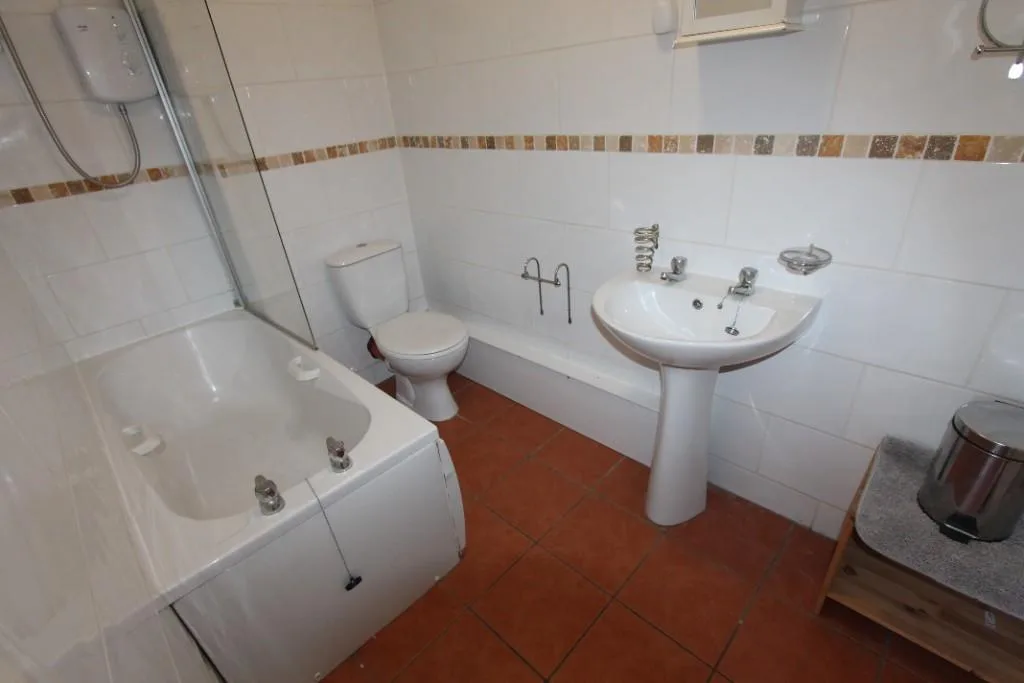 7 bedroom flat for rent