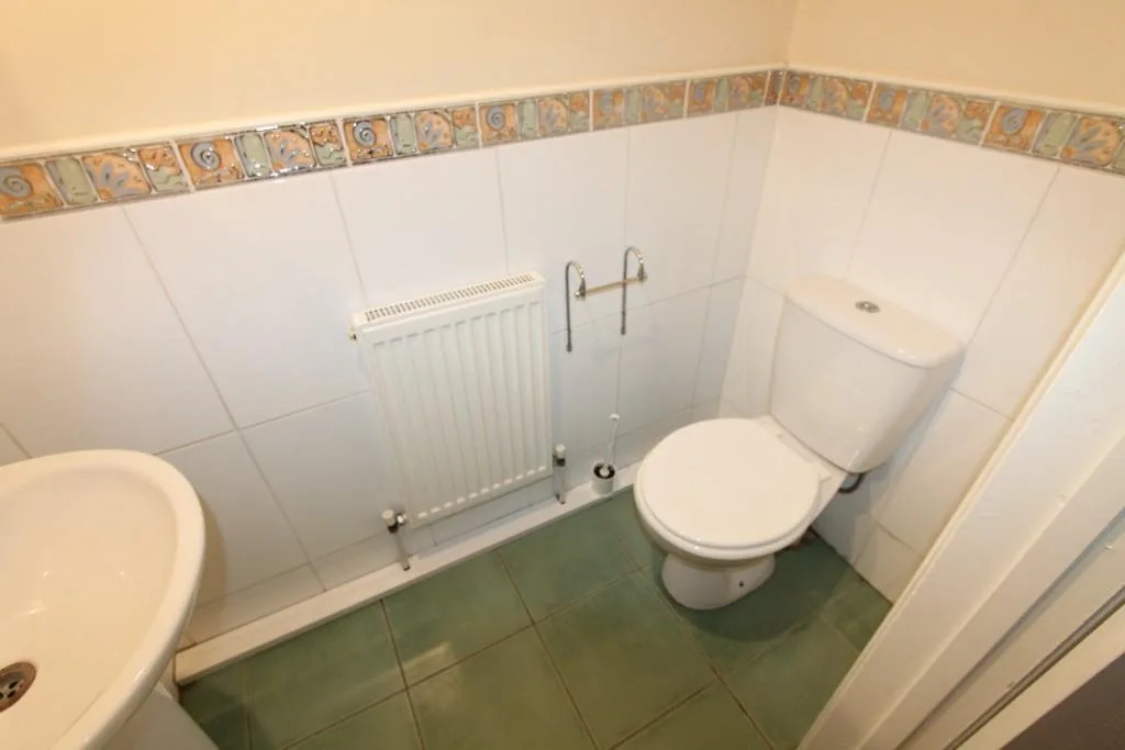 6 bedroom flat for rent