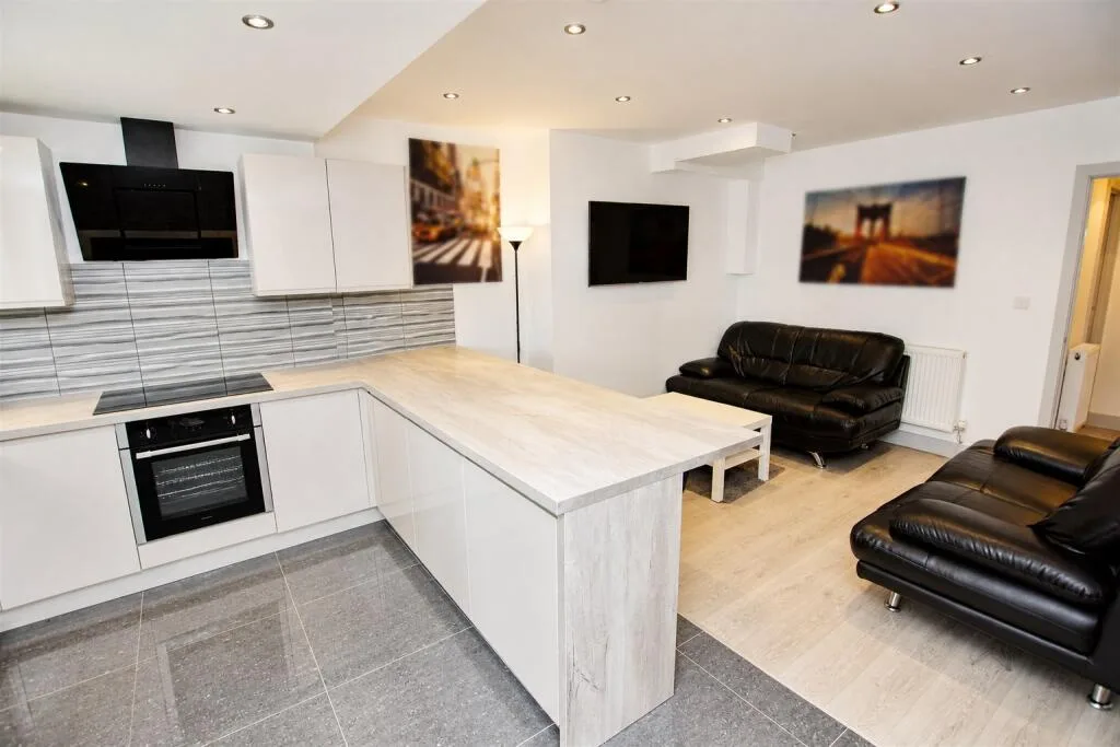 4 bedroom house for rent