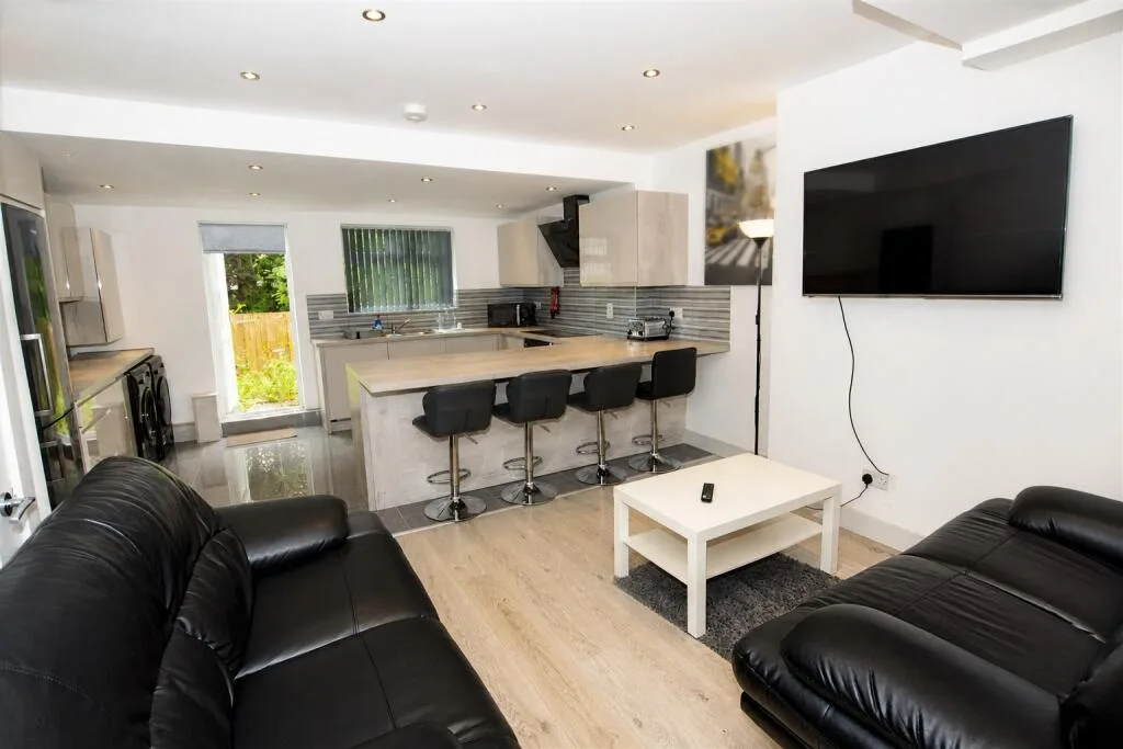 4 bedroom house for rent