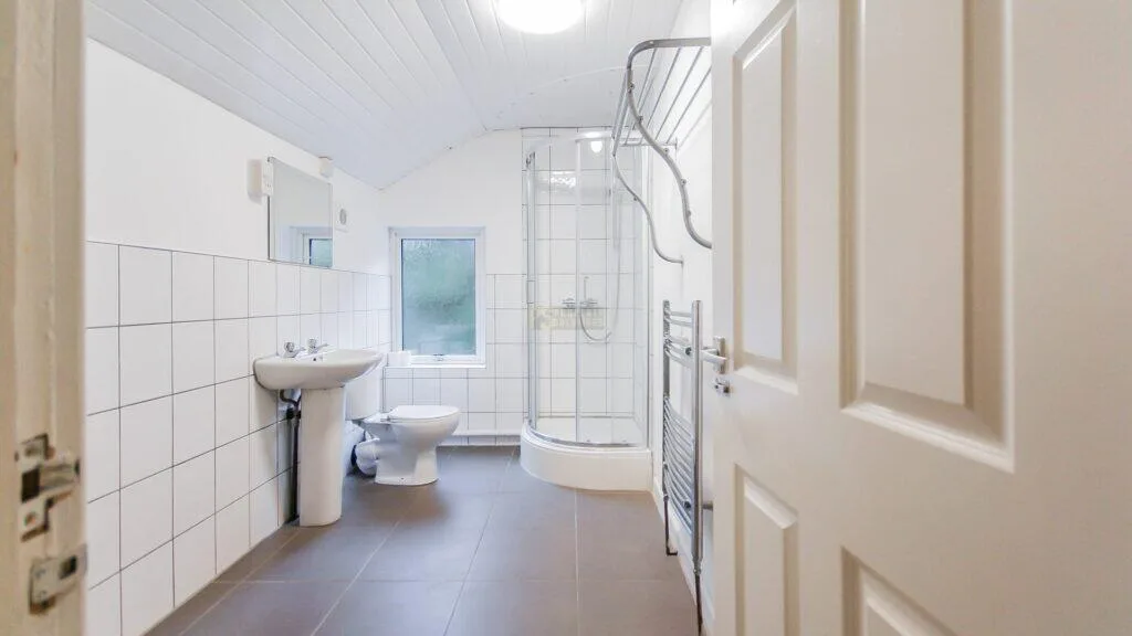 6 bedroom terraced house for rent