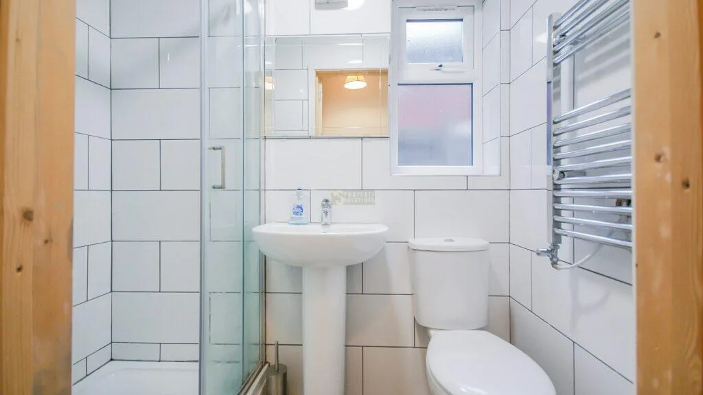 6 bedroom terraced house for rent