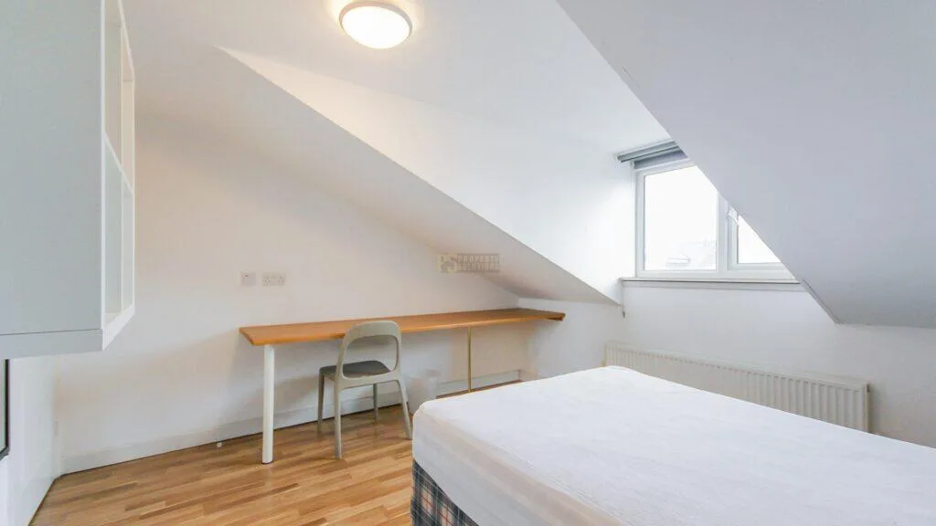6 bedroom terraced house for rent