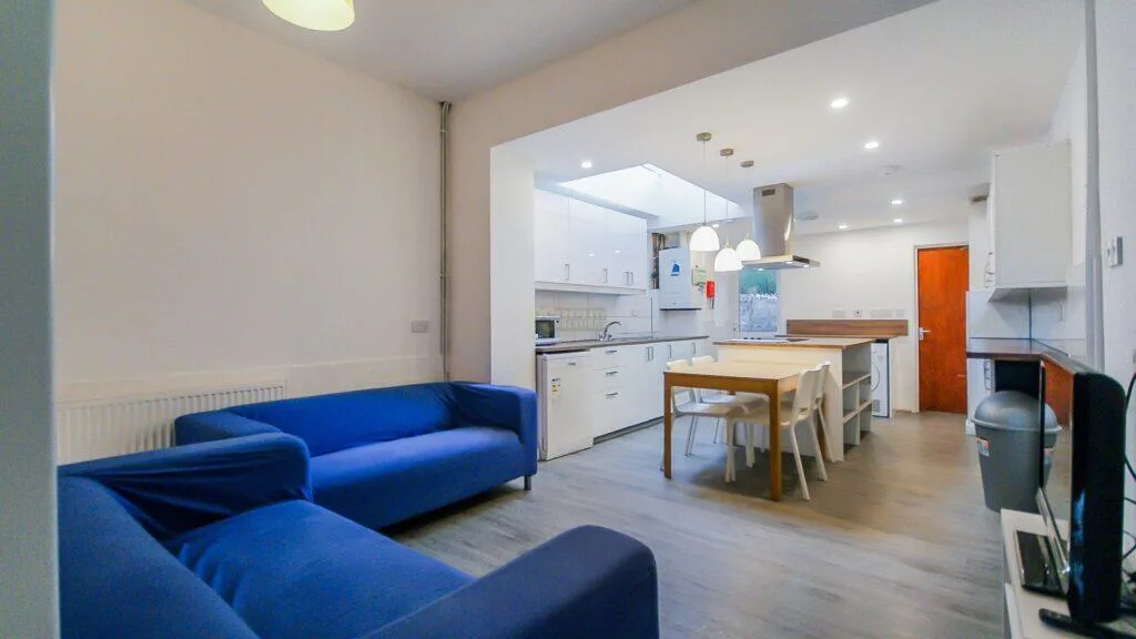 6 bedroom terraced house for rent