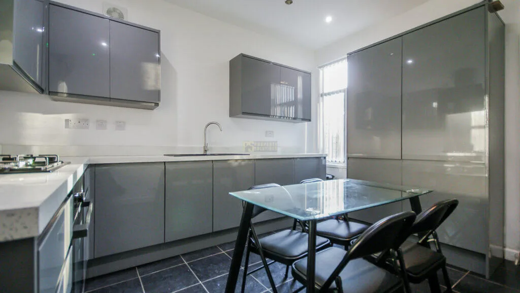 4 bedroom terraced house for rent