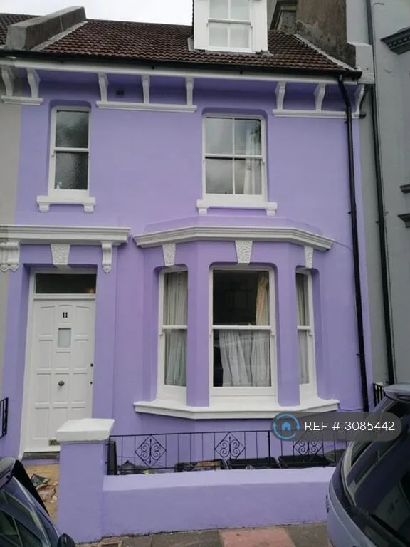 5 bedroom terraced house for rent