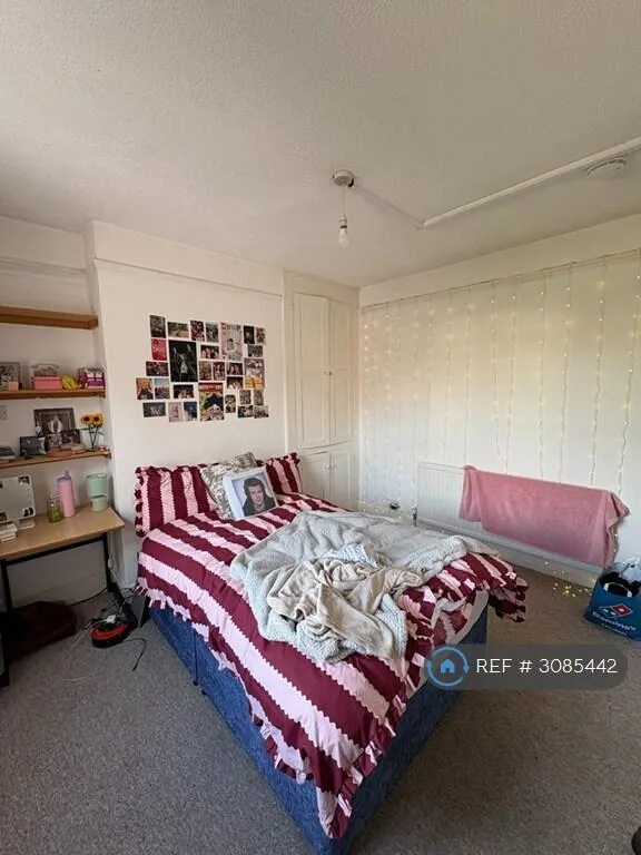 5 bedroom terraced house for rent