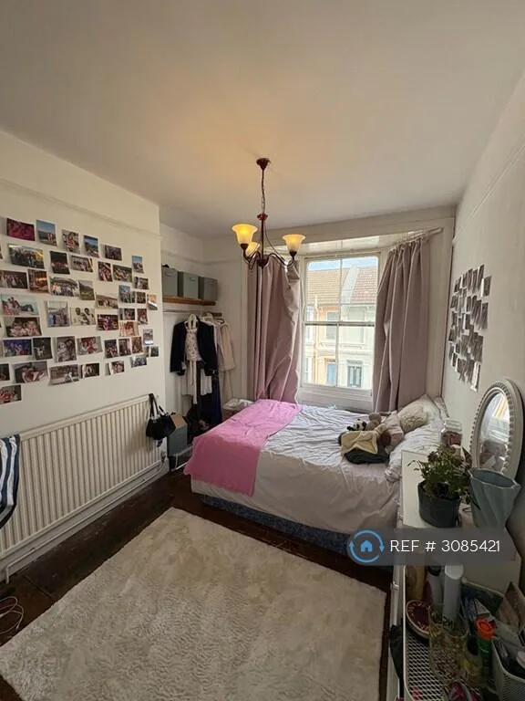 5 bedroom terraced house for rent