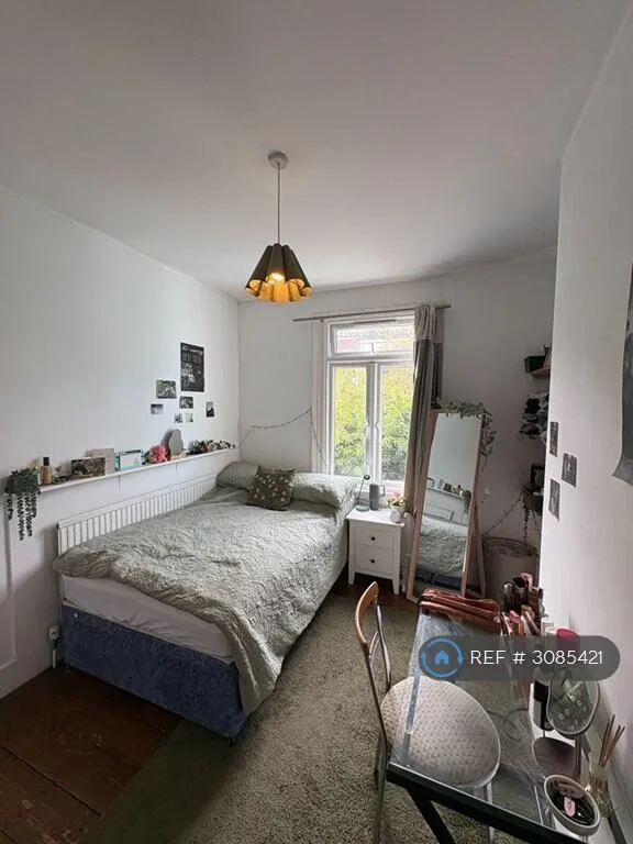 5 bedroom terraced house for rent