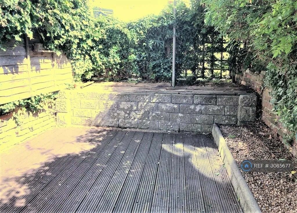 6 bedroom terraced house for rent