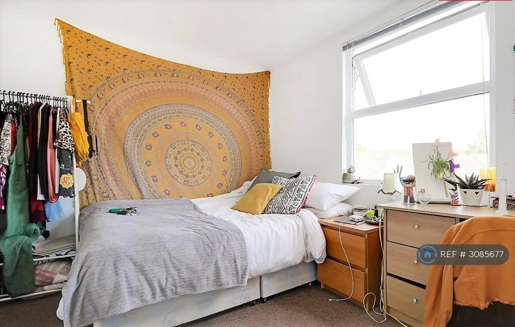 6 bedroom terraced house for rent