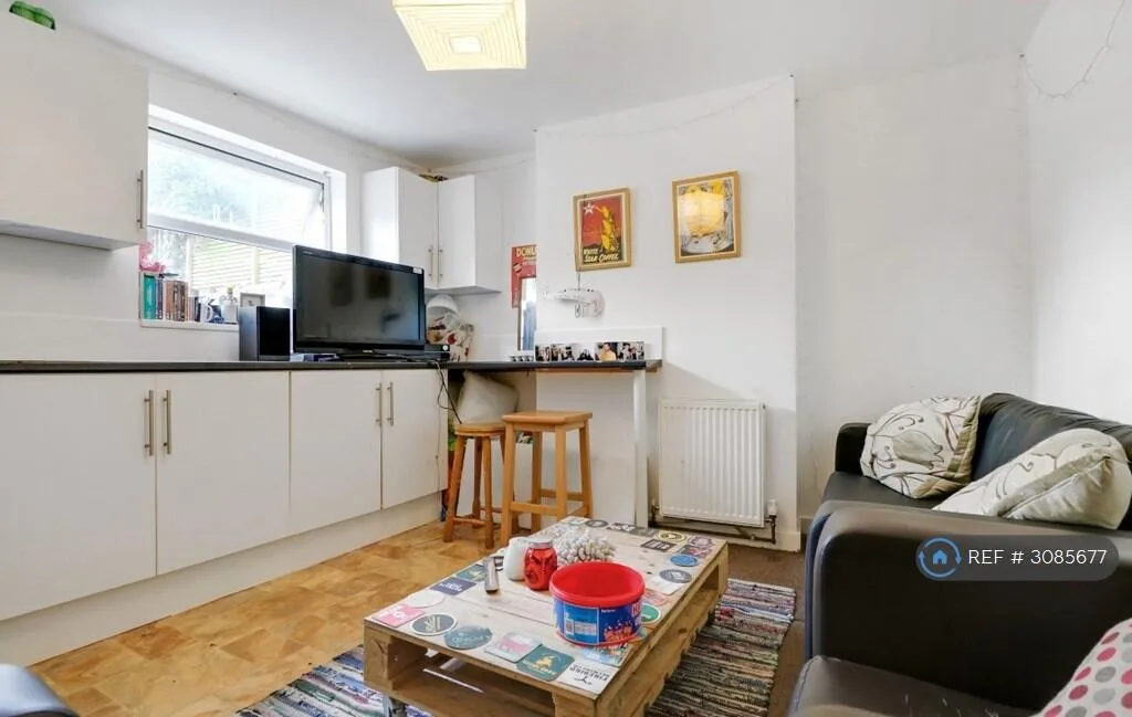 6 bedroom terraced house for rent