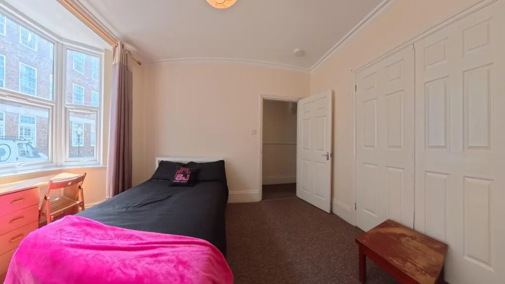 3 bedroom maisonette for rent