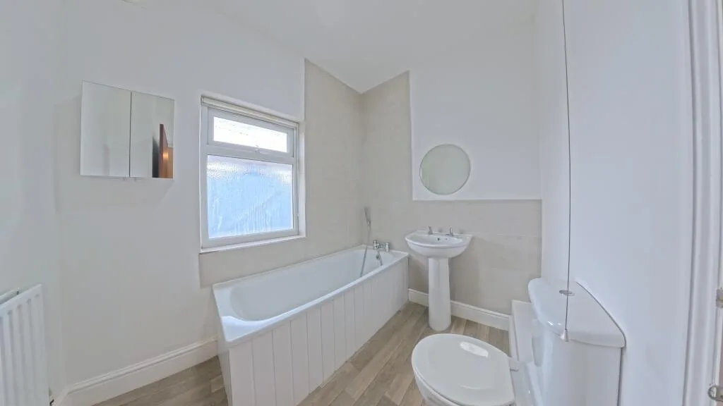 6 bedroom house for rent