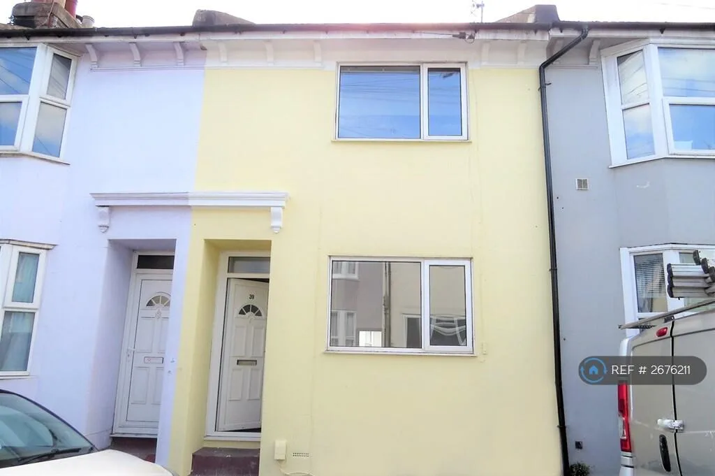6 bedroom terraced house for rent