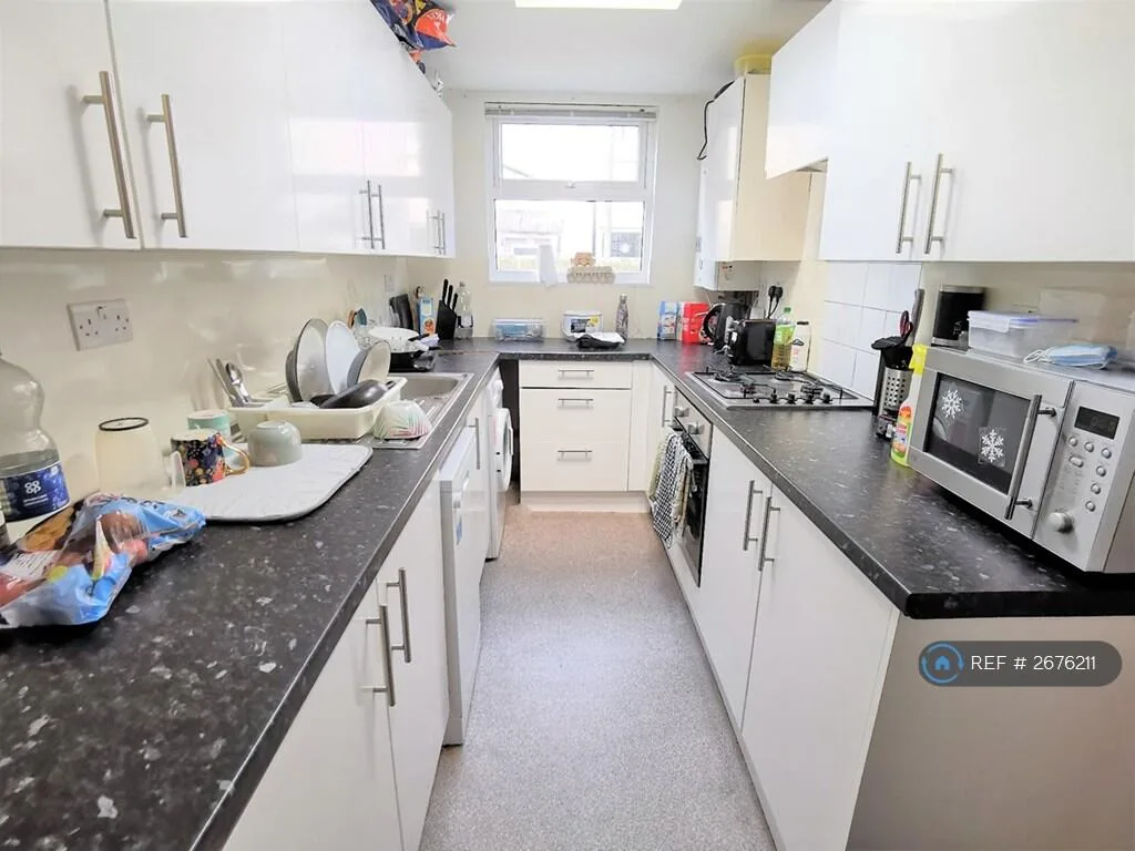 6 bedroom terraced house for rent
