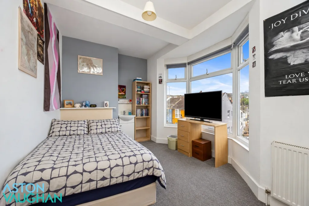 6 bedroom terraced house for rent