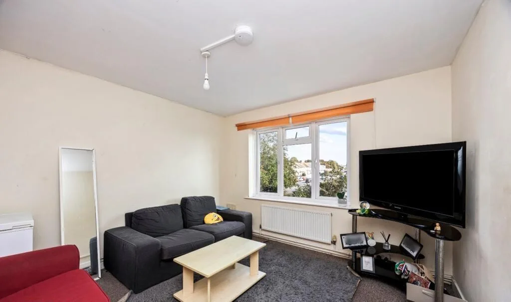 3 bedroom flat for rent