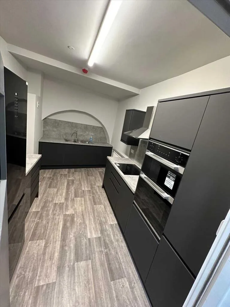 9 bedroom terraced house for rent