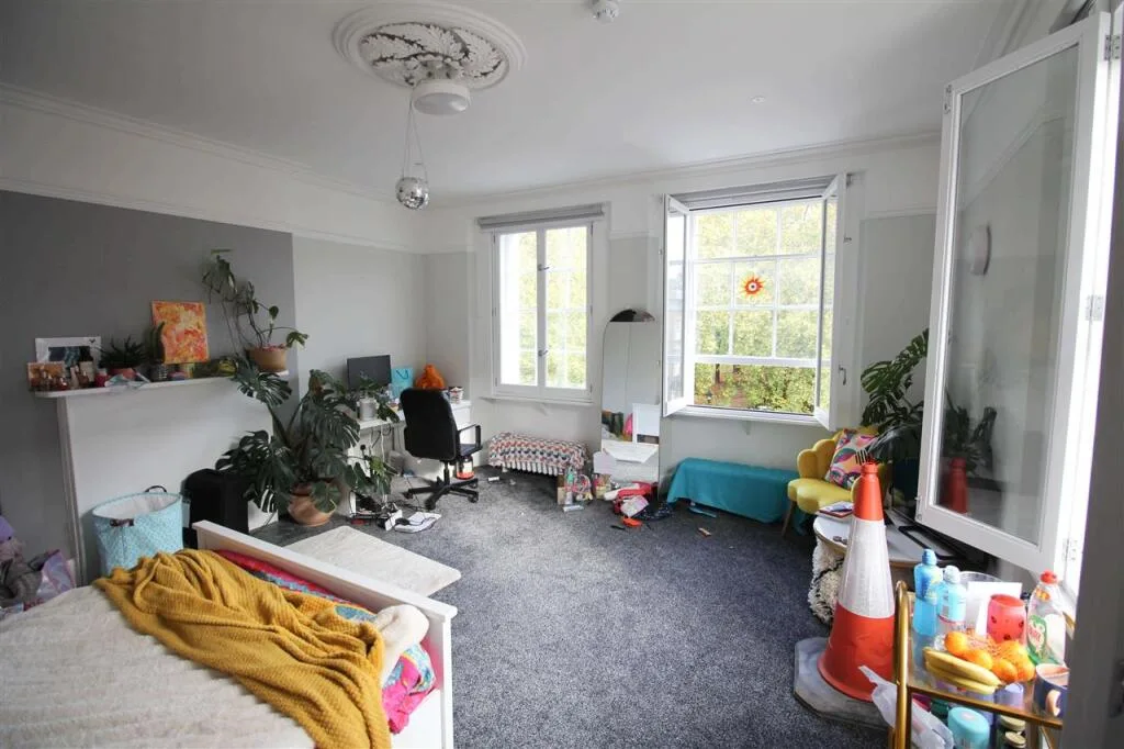 9 bedroom property for rent