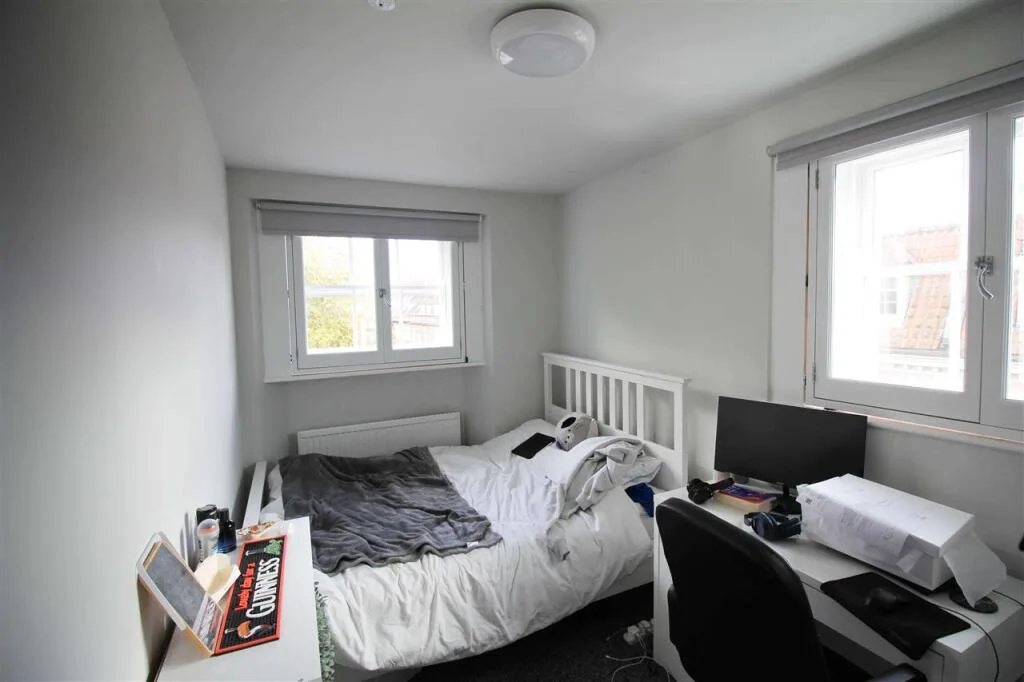 9 bedroom property for rent