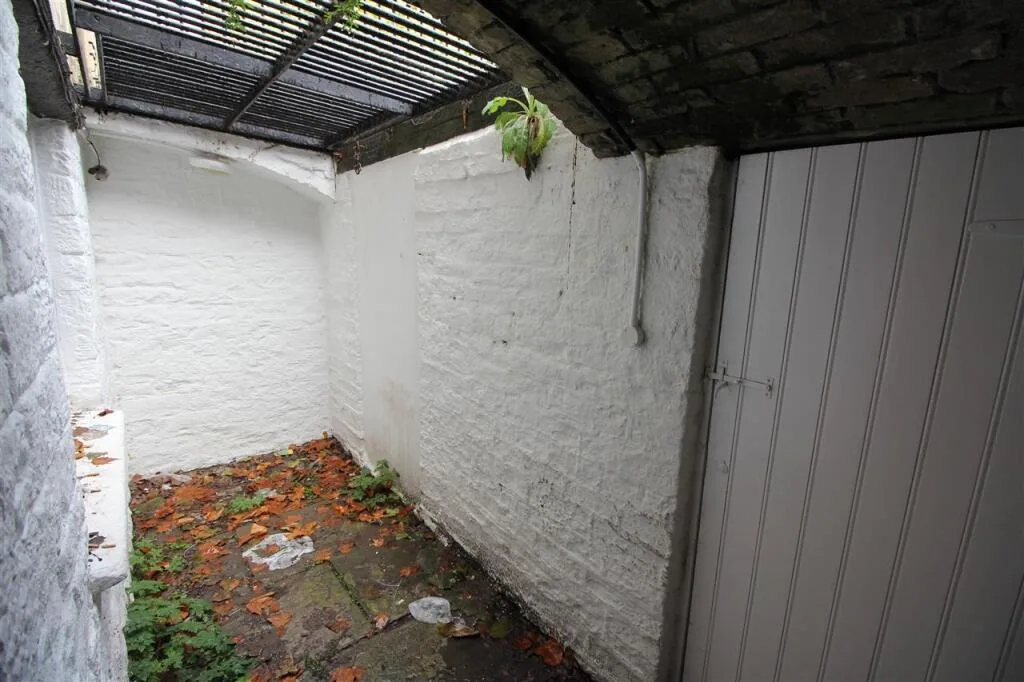 9 bedroom property for rent