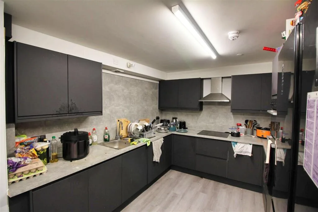 9 bedroom property for rent