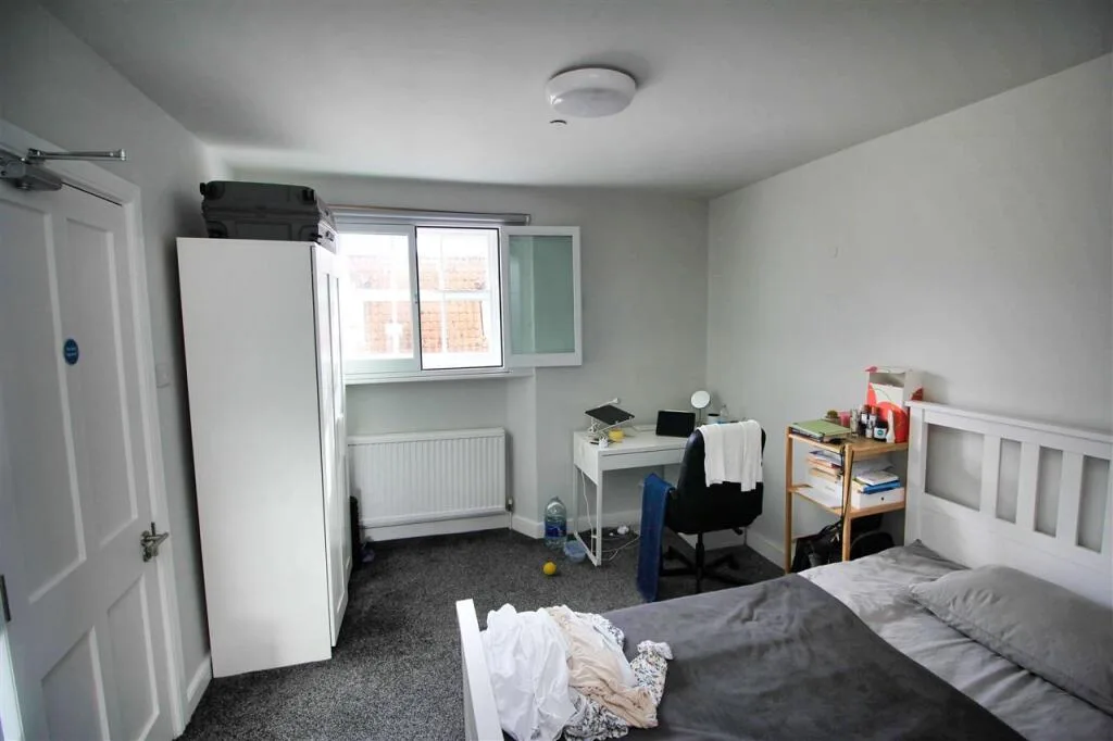 9 bedroom property for rent