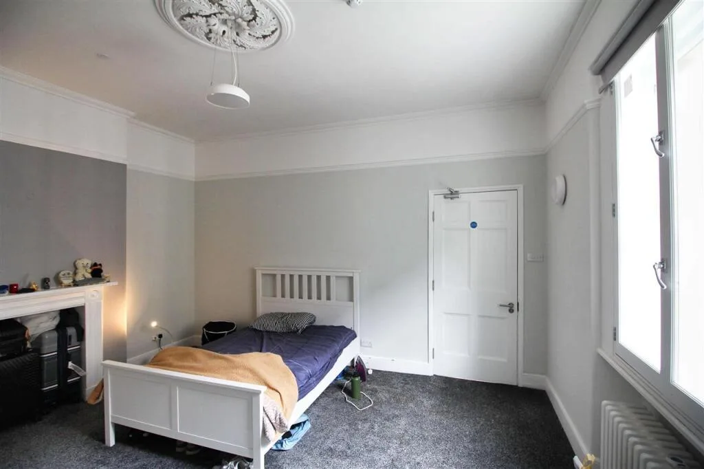 9 bedroom property for rent