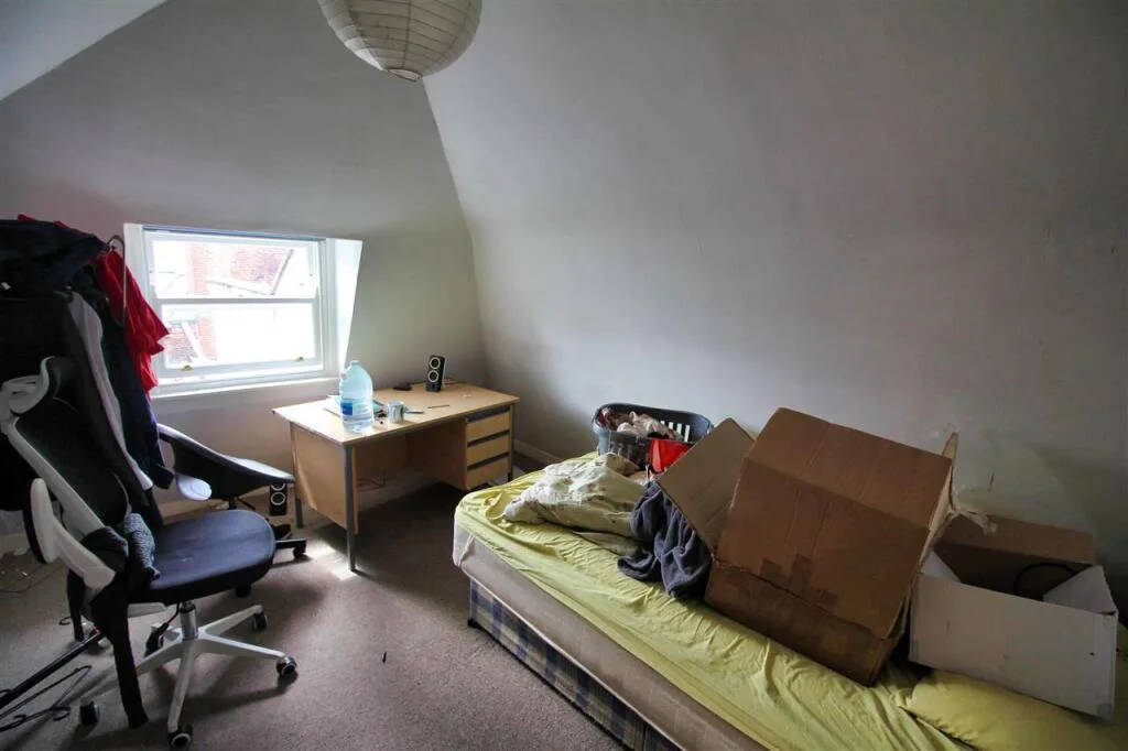 6 bedroom terraced house for rent