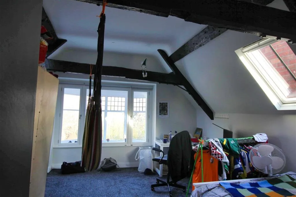 7 bedroom terraced house for rent