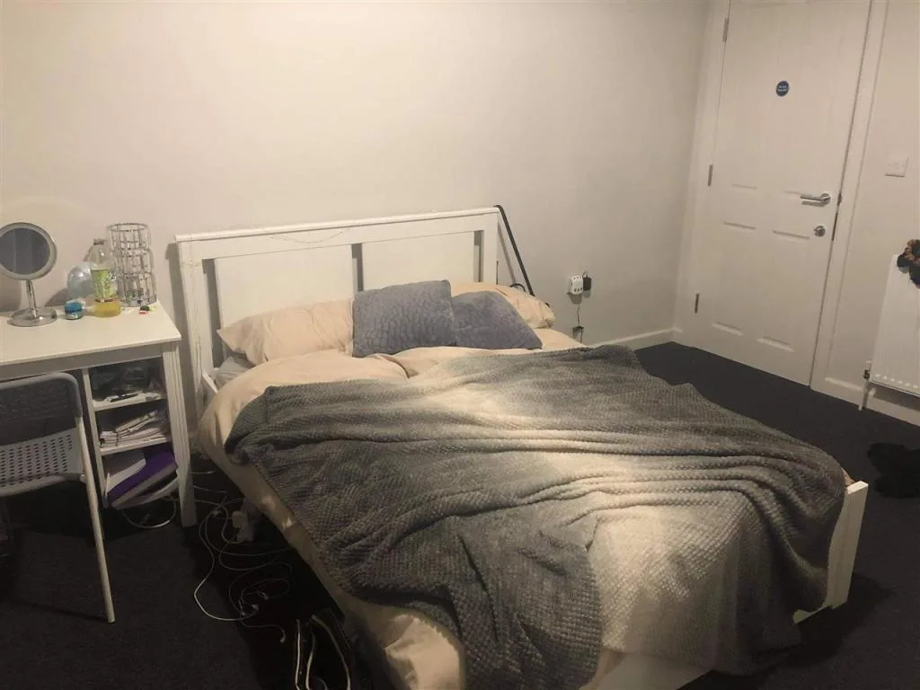 8 bedroom apartment for rent