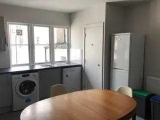 8 bedroom apartment for rent